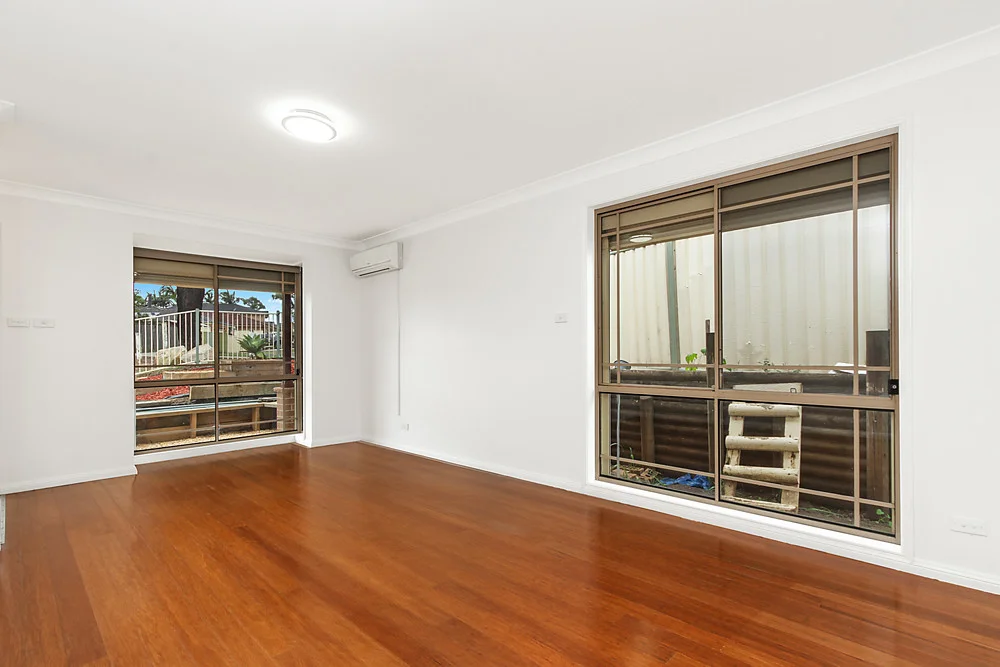 6 Yass Close, Prestons NSW 2170 photo 4