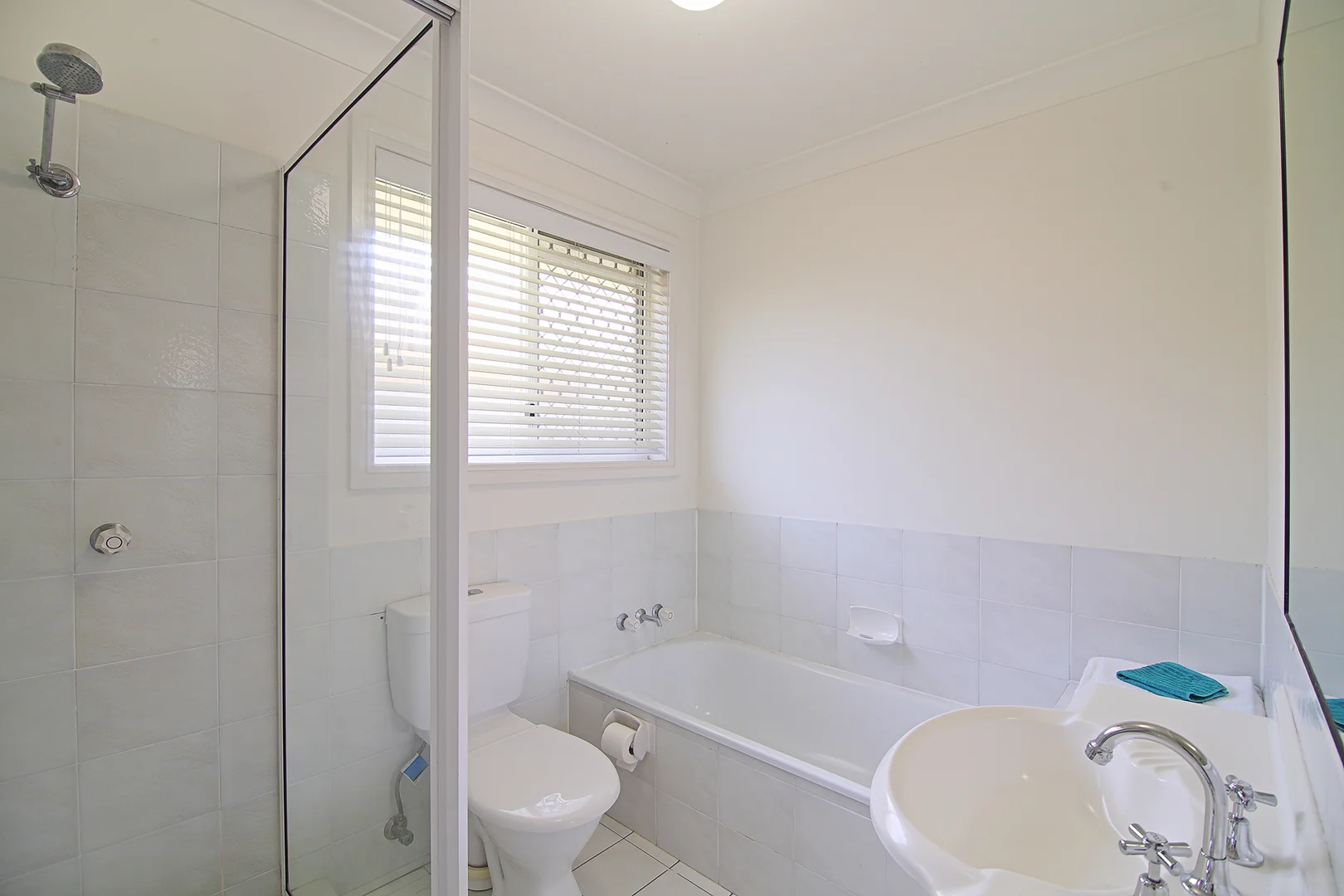 Additional image 6 of 2/107 Rio Vista Bvd, Broadbeach Waters QLD 4218