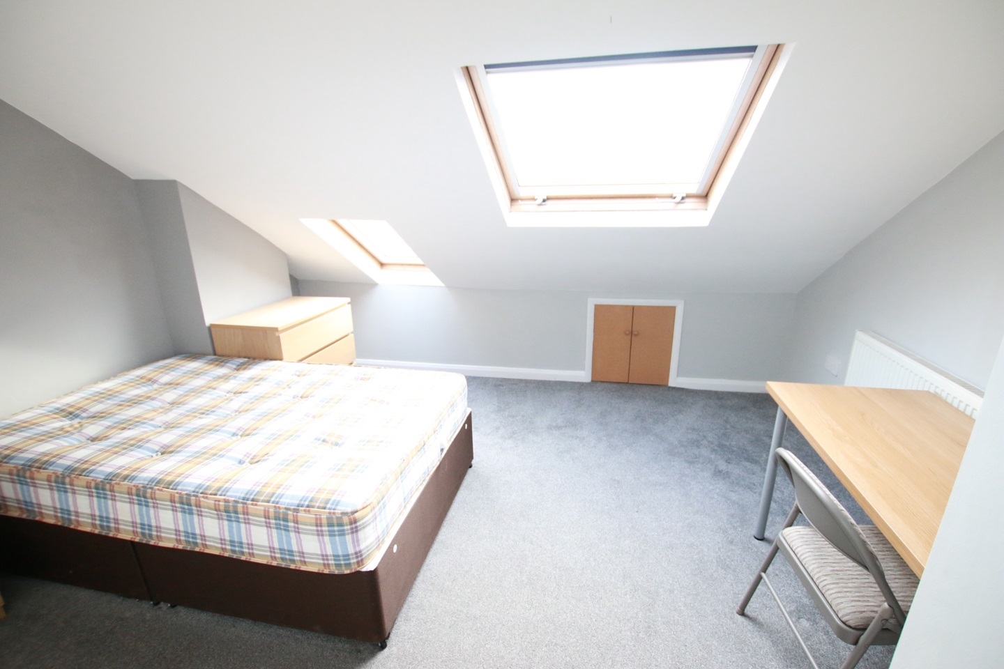 Additional image 7 of 6 Bed Terraced House, Grange Avenue, RG6, N1 7GU