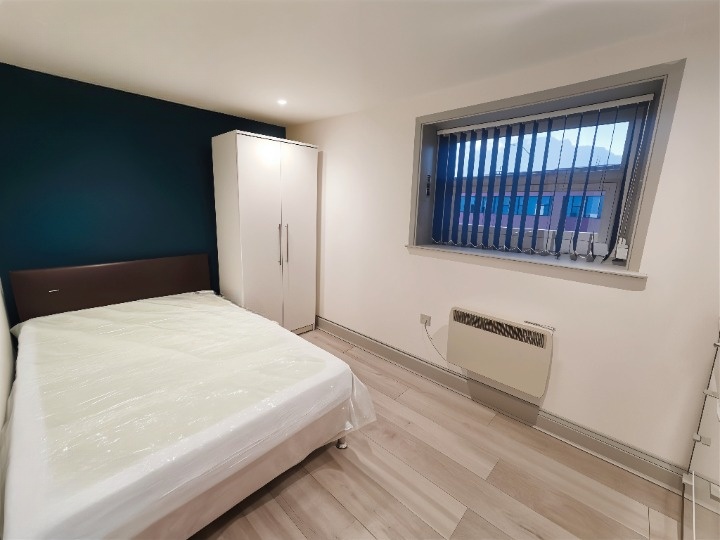 Additional image 8 of 3 Bed Flat, Castle Street, RG1, N1 7GU