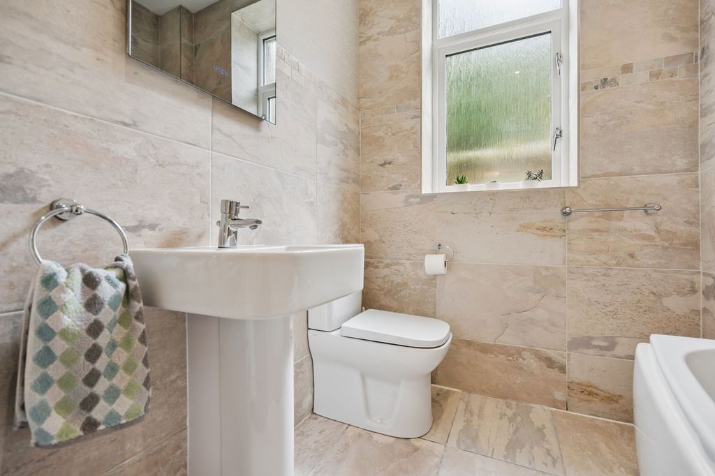Additional image 18 of 3 bed detached bungalow for saleChalton Road, Bridge Of Allan FK9
