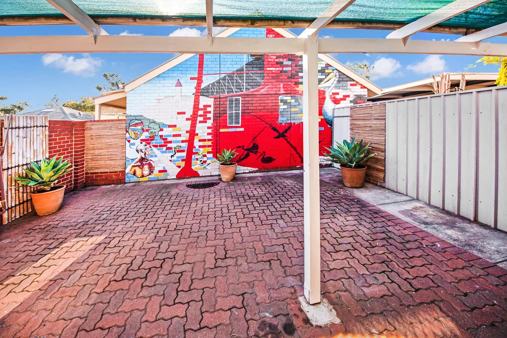 2/17 Leadenhall Street, Port Adelaide SA 5015