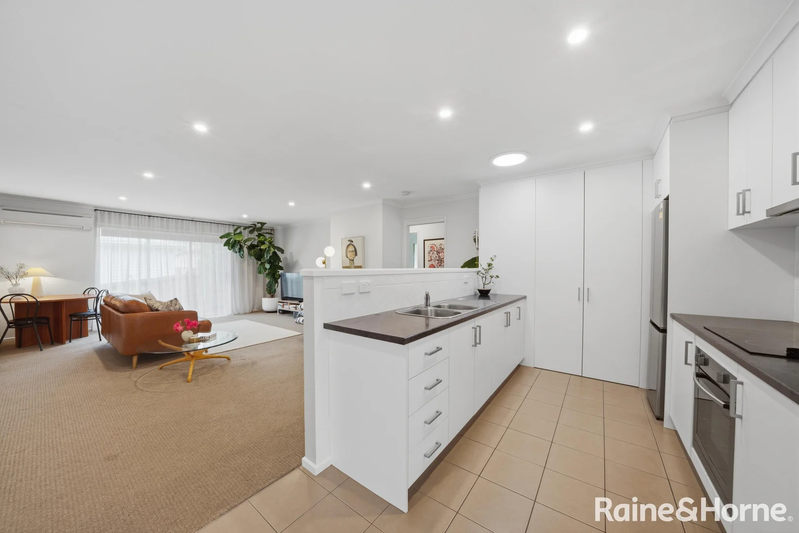 Additional image 6 of 2/8 Zeehan Street, Warrane TAS 7018
