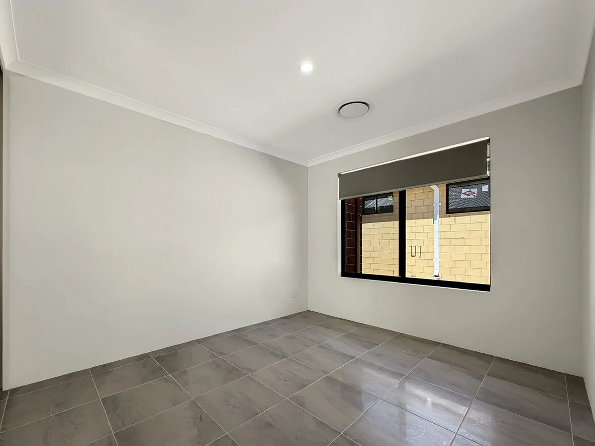 Additional image 3 of 2 Kembla Way, Lakelands WA 6180