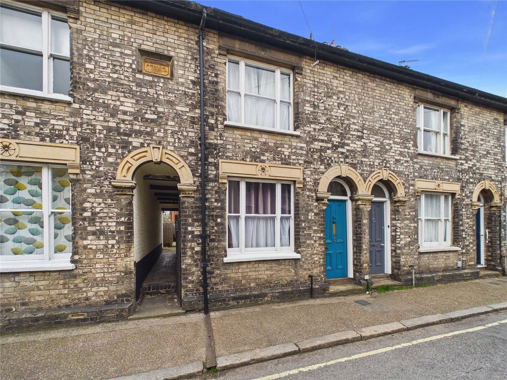 2 bed terraced house for saleChurch Street, Sudbury, Suffolk CO10