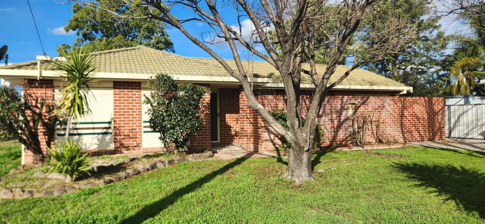 10 Frank St, West Tamworth NSW 2340