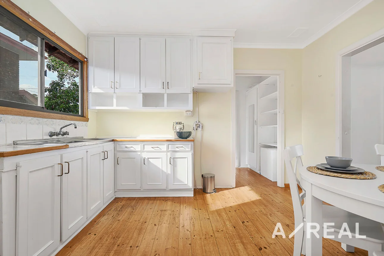 Additional image 3 of 2 Mawarra Crescent, Chadstone VIC 3148