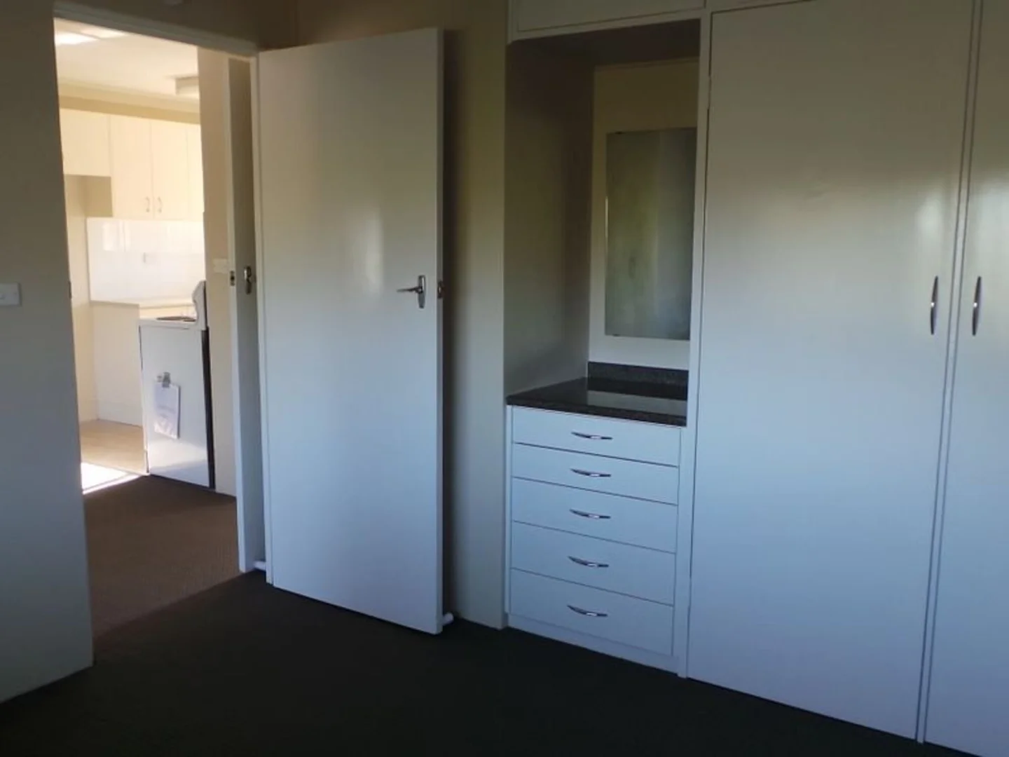 Additional image 5 of 2/12-14 Macquarie St, North Tamworth NSW 2340