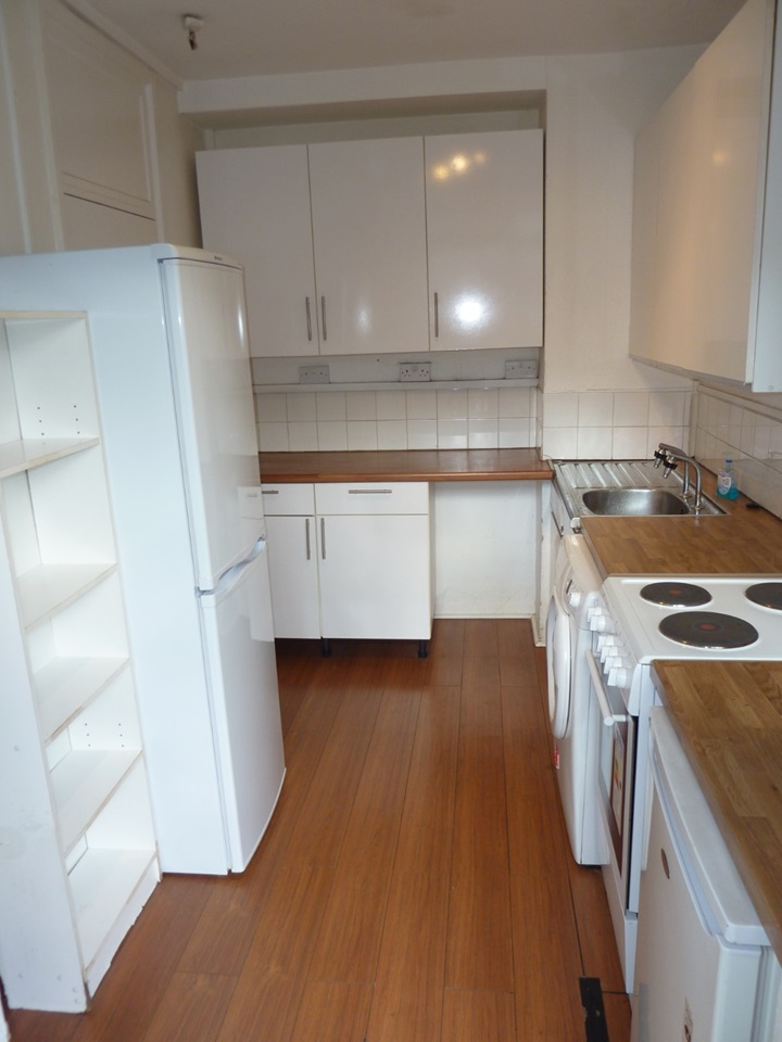 5 Bed Flat, Upper Park Road, NW3, N1 7GU photo 3
