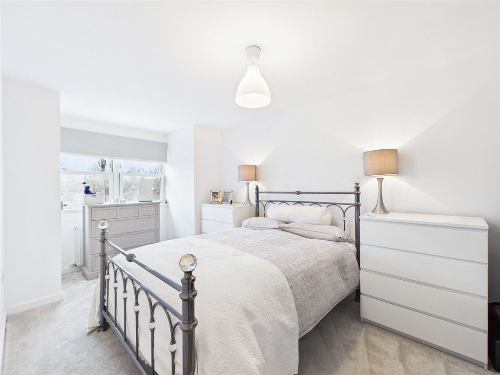 Additional image 7 of 2 bed flat for saleFernleigh Road, Wadebridge, Cornwall PL27