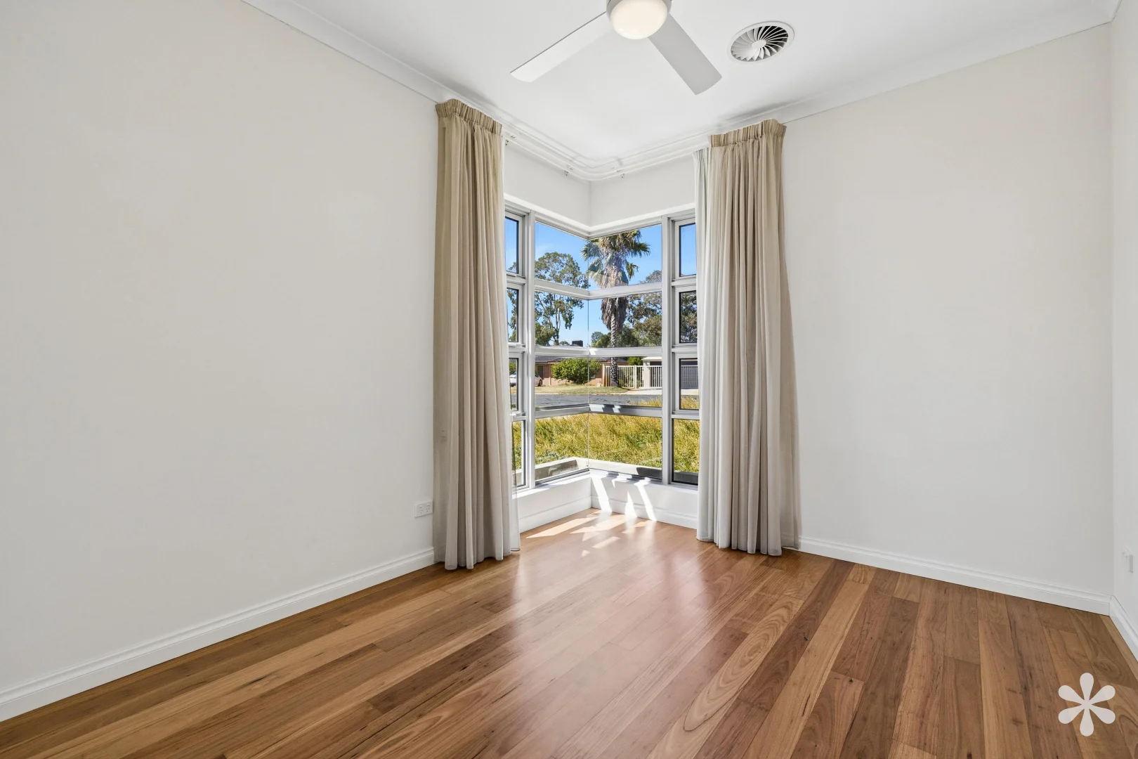 Additional image 10 of 17 Lurnea Place, Karawara WA 6152