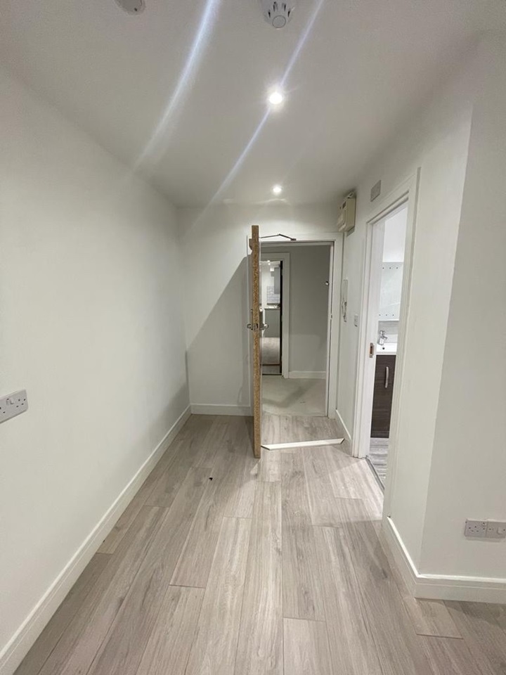 Additional image 14 of Studio Flat, Queens Road, CV1, N1 7GU