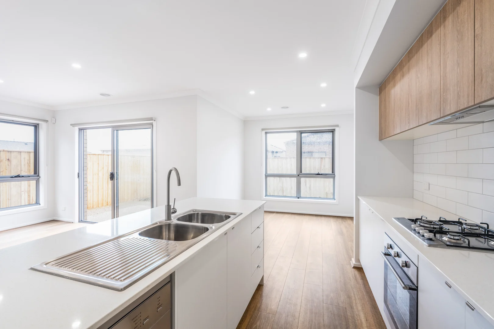 Additional image 2 of 54 Penstone Crescent, Lara VIC 3212