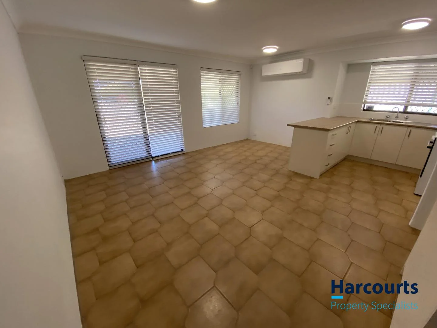 Additional image 3 of 11A Gwenneth Terrace, South Lake WA 6164