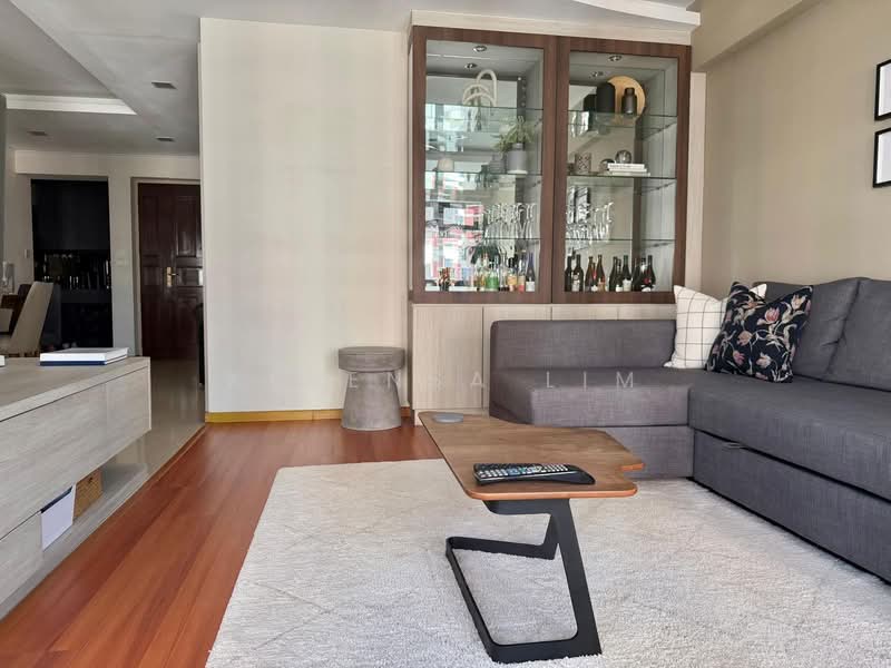 77A Redhill Road photo 2