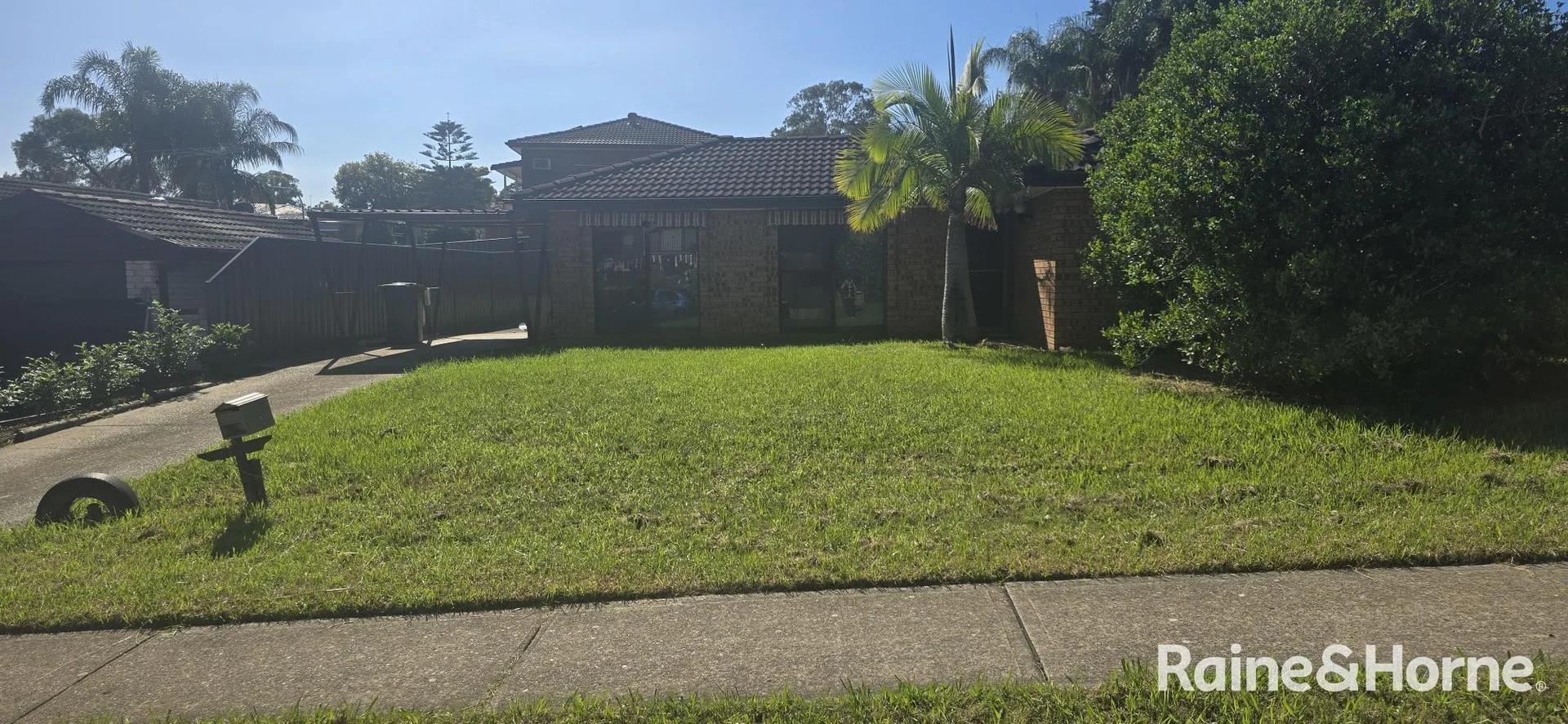 40 Ballantrae Drive, St Andrews NSW 2566
