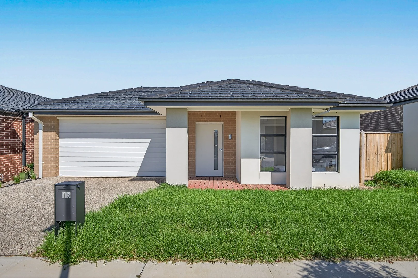 15 Blossom Street, Officer VIC 3809