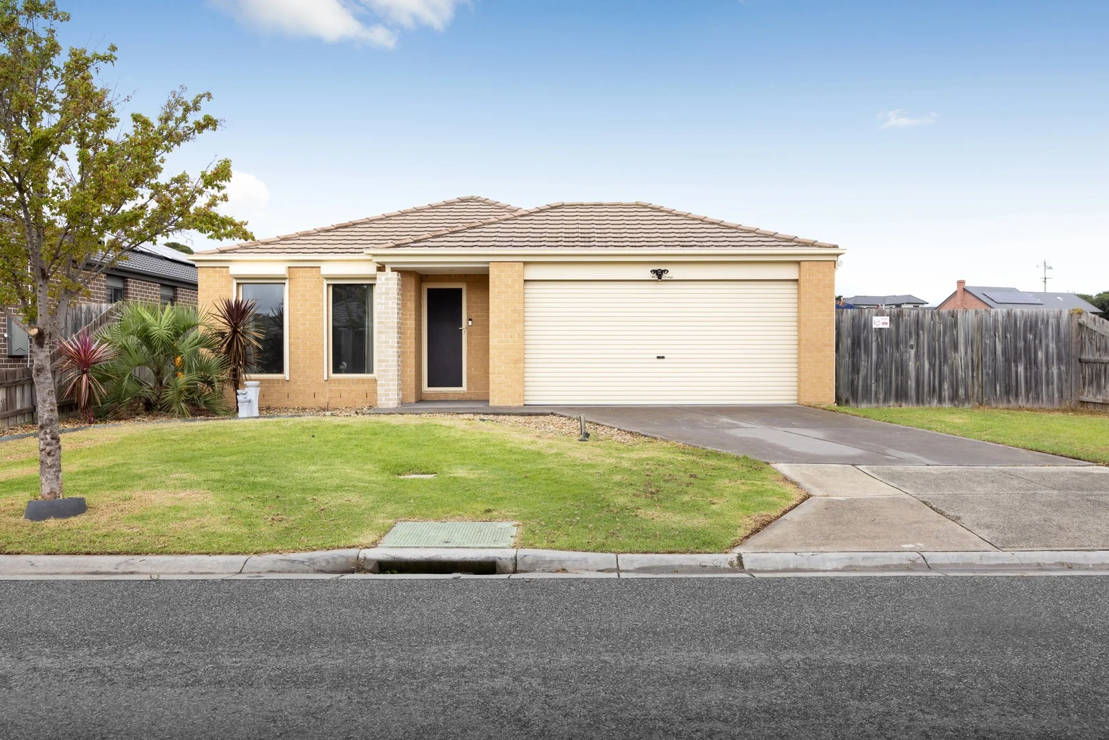 15 Dina Retreat, Carrum Downs VIC 3201