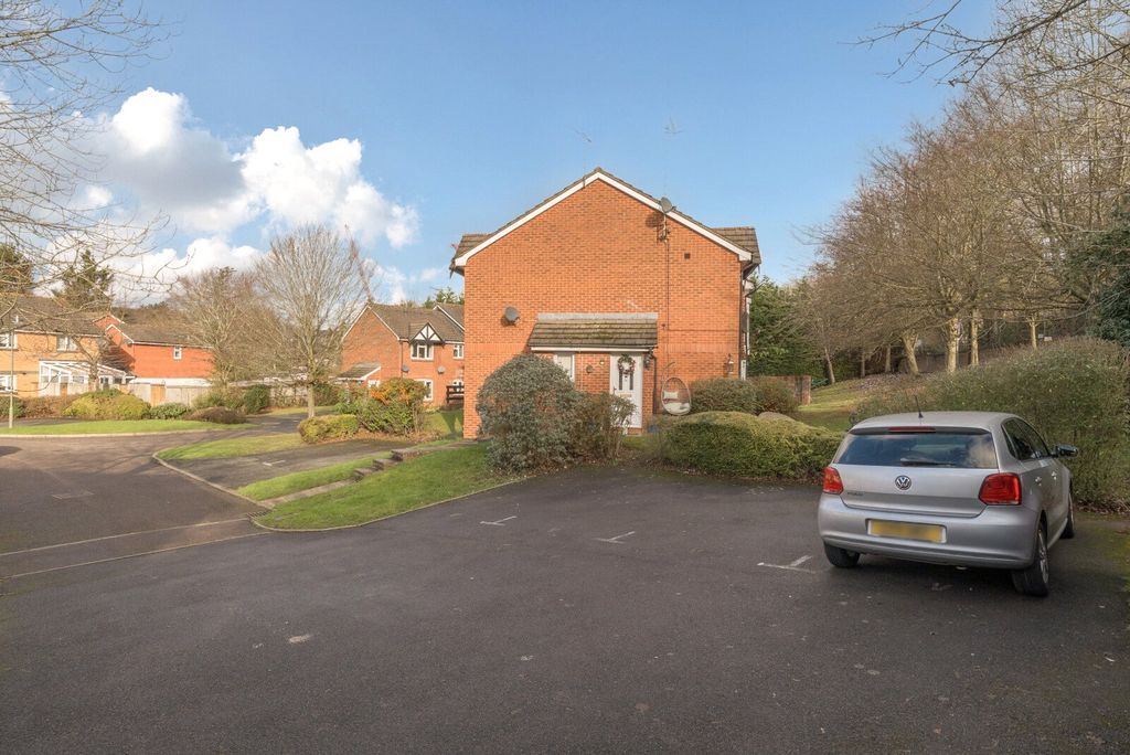 Additional image 13 of 1 bed maisonette for saleEyston Drive, Weybridge KT13