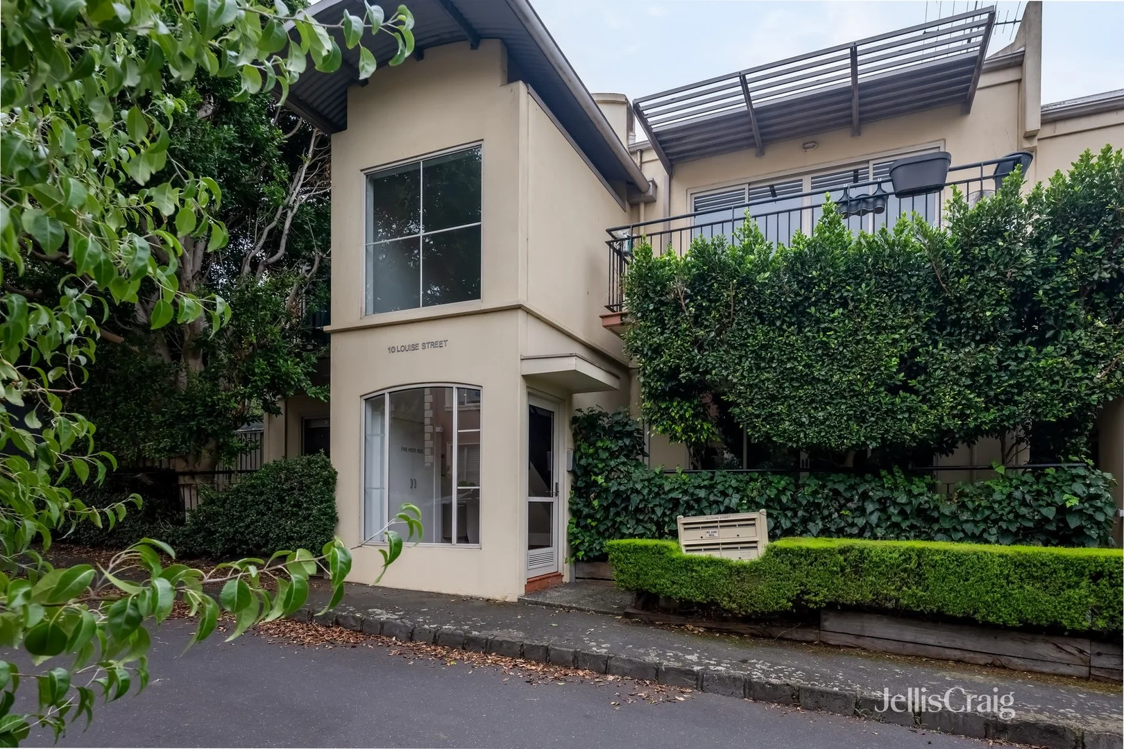 2/10 Louise Street, Clifton Hill VIC 3068