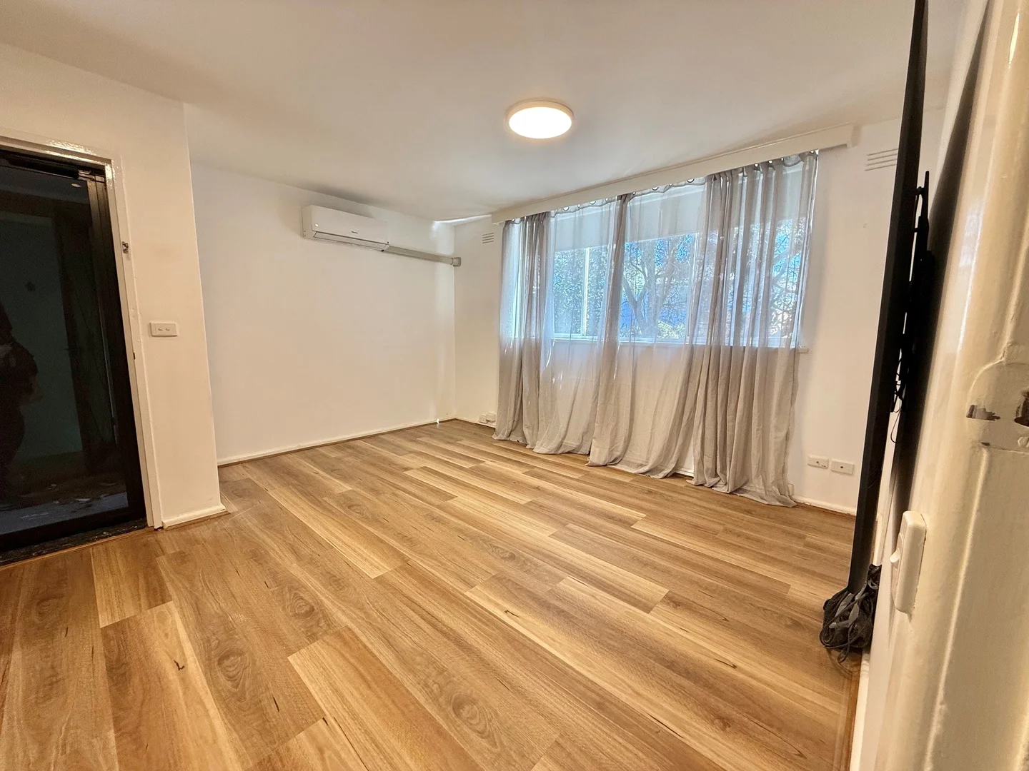 2/118 Holmes Road, Moonee Ponds VIC 3039 photo 2