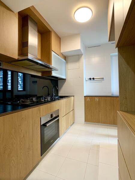 93 Dawson Road photo 4