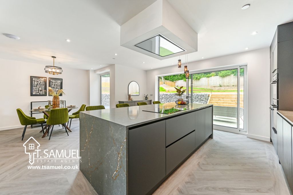 Additional image 14 of 5 bed detached house for saleThe Oaks, Trem Y Dyffryn, Mountain Ash CF45