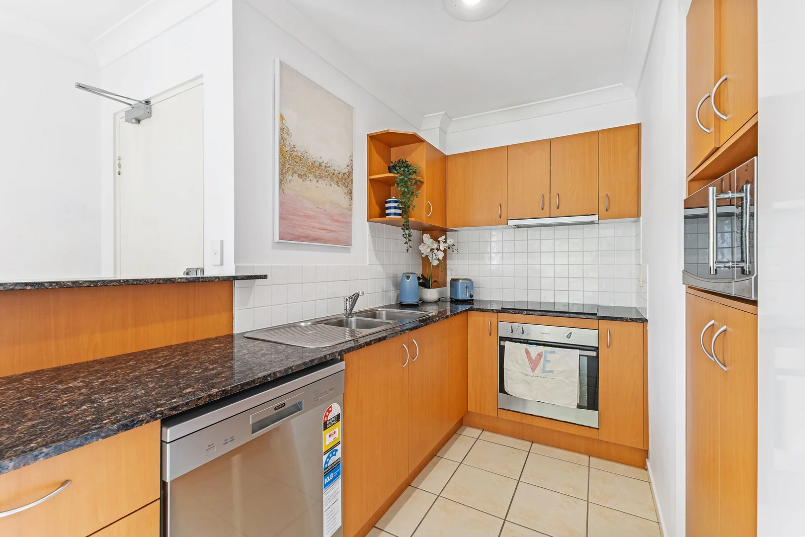 Additional image 8 of 4/24 McLay St, Coorparoo QLD 4151