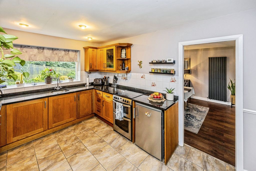Additional image 2 of 3 bed detached house for saleWakefield Road, Huddersfield HD8