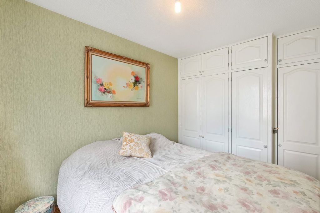 Additional image 9 of 2 bed flat for saleBarbican Mews, York YO10