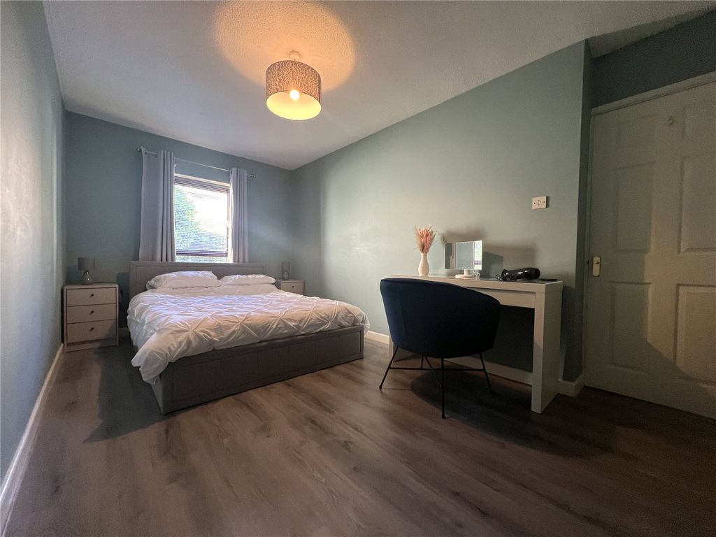 Additional image 5 of 2 bed flat for saleThe Clicketts, Tenby, Pembrokeshire SA70