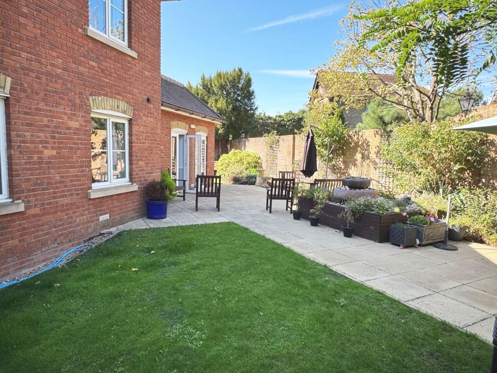 Additional image 9 of 2 bed flat for saleAlbany Place, Egham, Surrey TW20