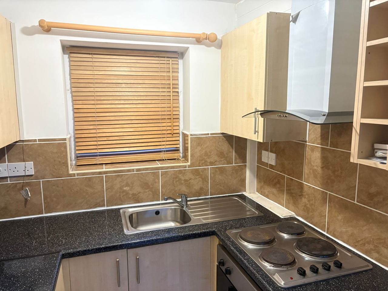 Studio Flat, Brook Road, M14, N1 7GU photo 5