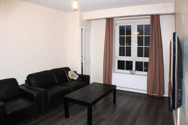 Room in a Shared Flat, Ross House, E1W, N1 7GU photo 4