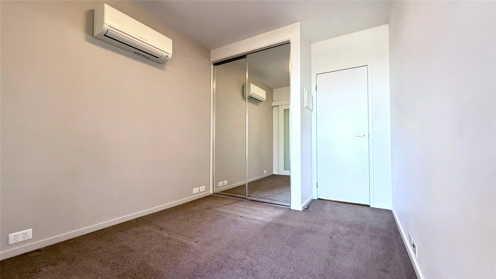 Additional image 3 of 2712/350 William Street, Melbourne VIC 3000