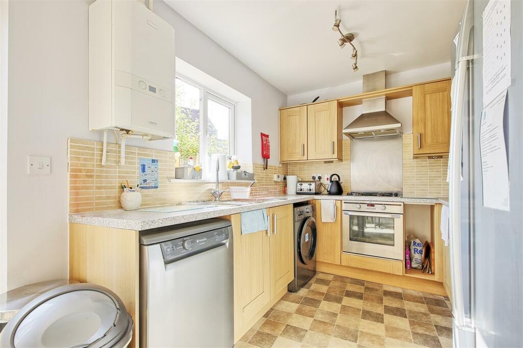 Additional image 4 of Room in a Shared House, Circus Drive, CB4, N1 7GU