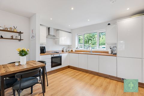 Barber Close, Winchmore Hill, London N21