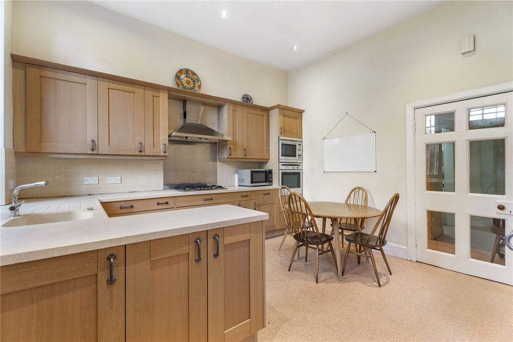 Additional image 9 of 4 bed flat for saleClarendon Crescent, West End, Edinburgh EH4