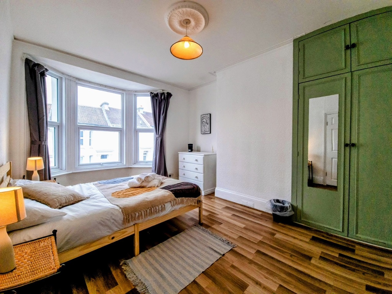 4 Bed Maisonette, Roundhill Crescent, BN2, N1 7GU