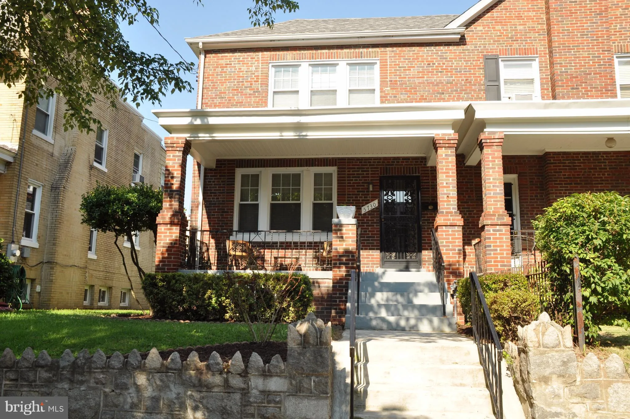 5730 3rd Place NW, Washington, DC 20011 photo 2