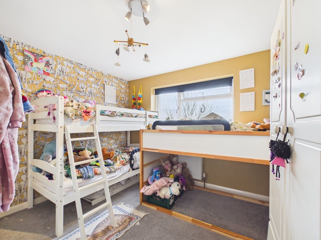 Additional image 8 of 3 bed end terrace house for saleAvondale Avenue, Staines-Upon-Thames, Surrey TW18