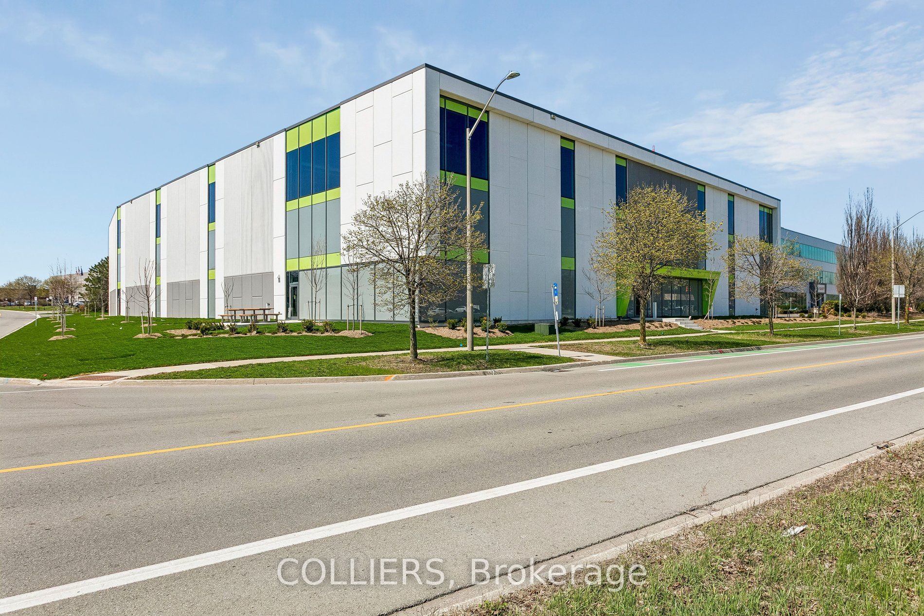 Additional image 3 of 2360 Bristol Circle, Oakville, ON, L6H 6M5