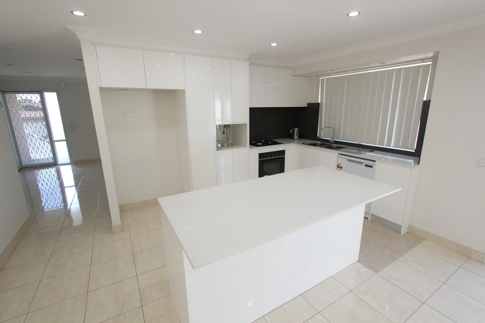 2 Eden Place, Prestons NSW 2170 photo 3