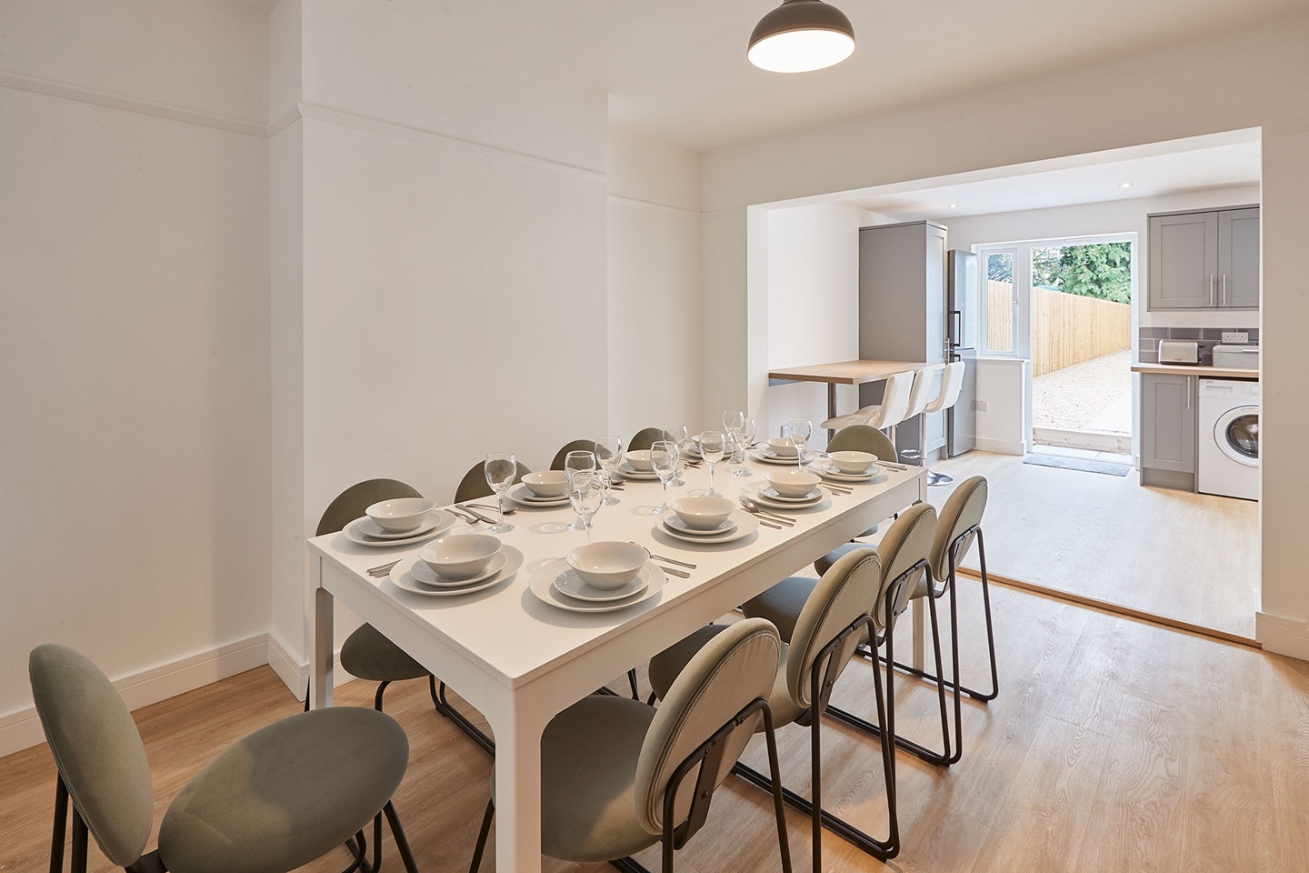 5 Bed Semi-Detached House, Elfleda Road, CB5, N1 7GU