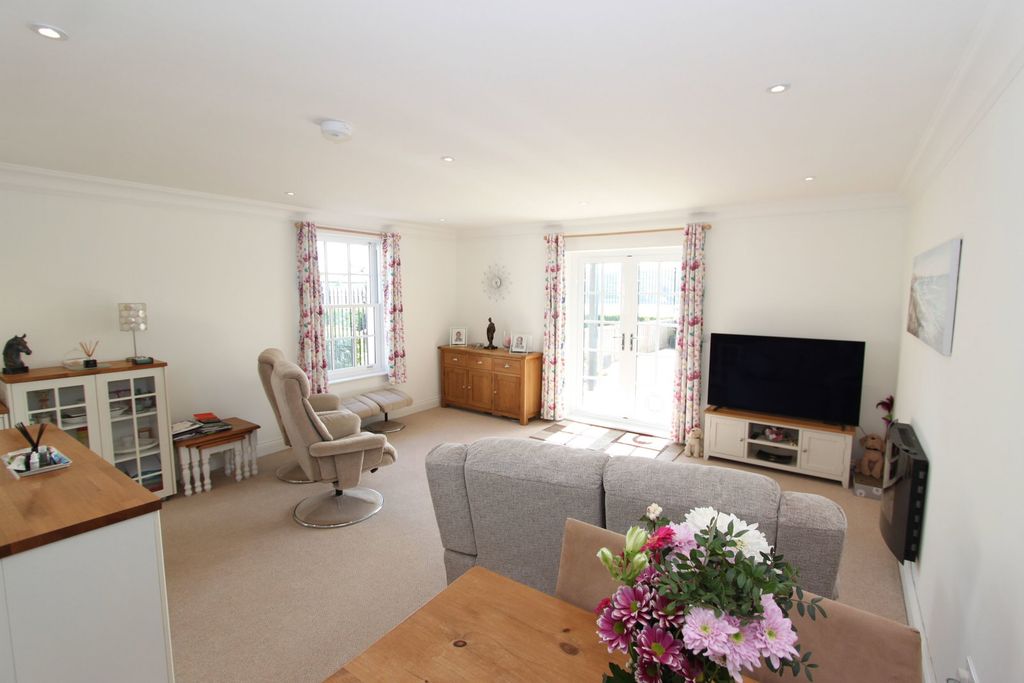 Additional image 6 of 2 bed flat for saleFlagstaff Walk, Mount Wise, Plymouth PL1