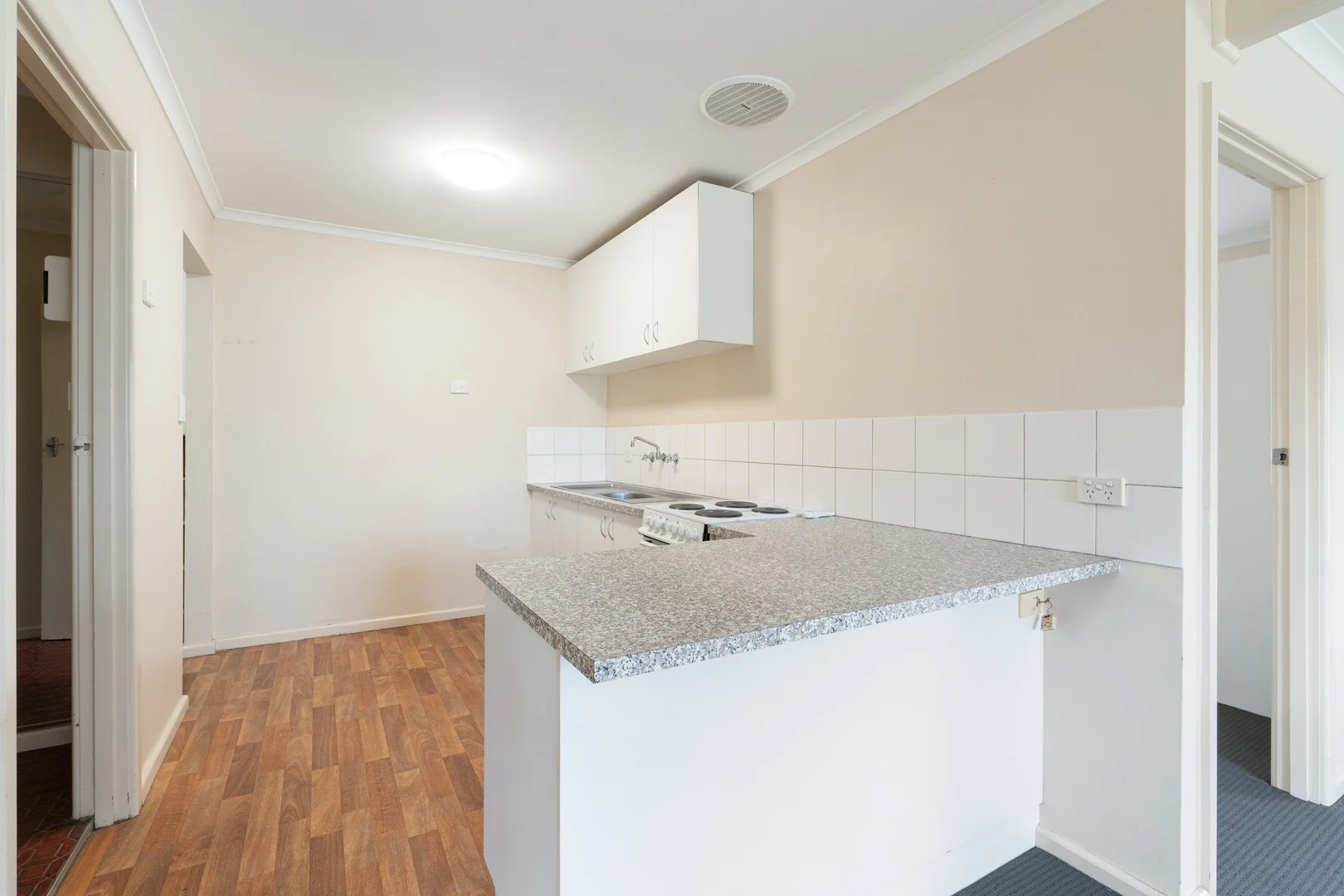 2/905 Chenery Street, Glenroy NSW 2640
