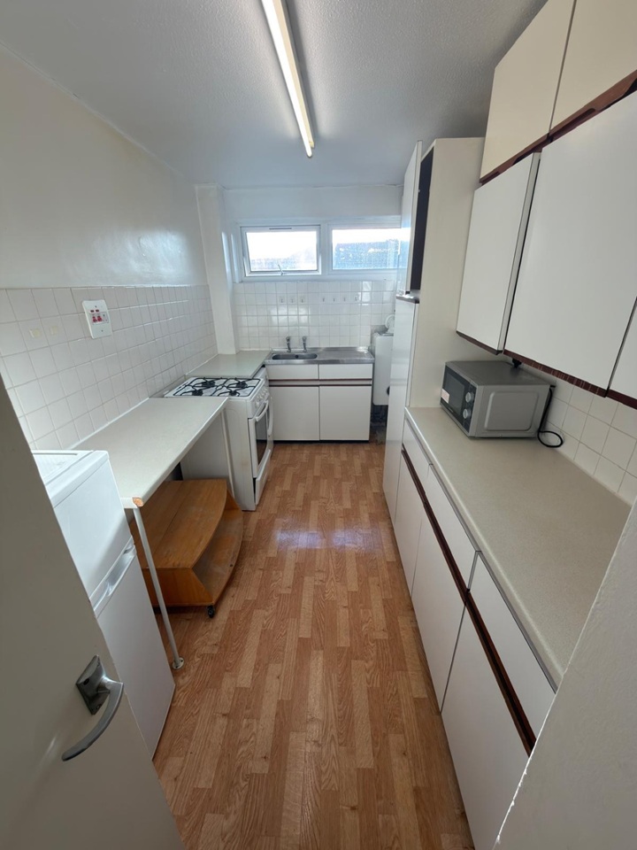 Additional image 4 of 2 Bed Flat, Winn Road, SO17, N1 7GU