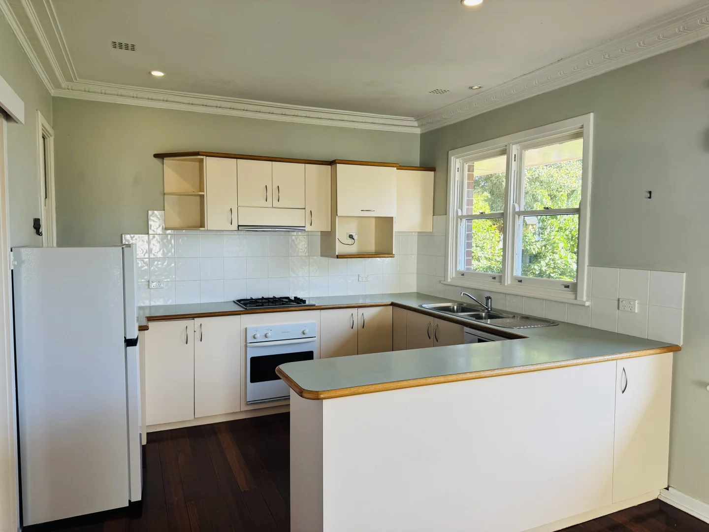 4 Willoughby Street, South Bunbury WA 6230 photo 4