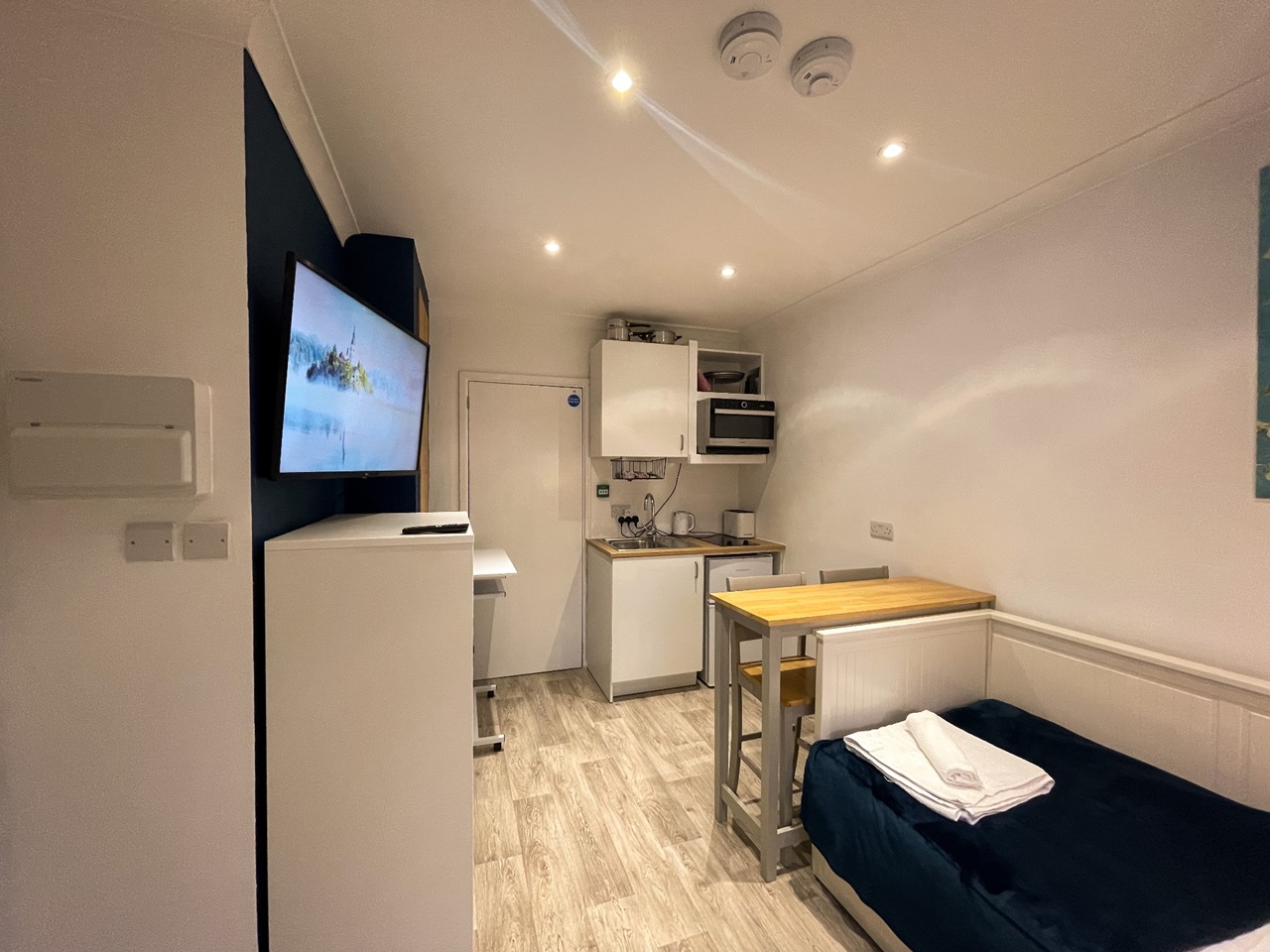 Additional image 14 of Room in a Shared House, Foster Road, CB2, N1 7GU