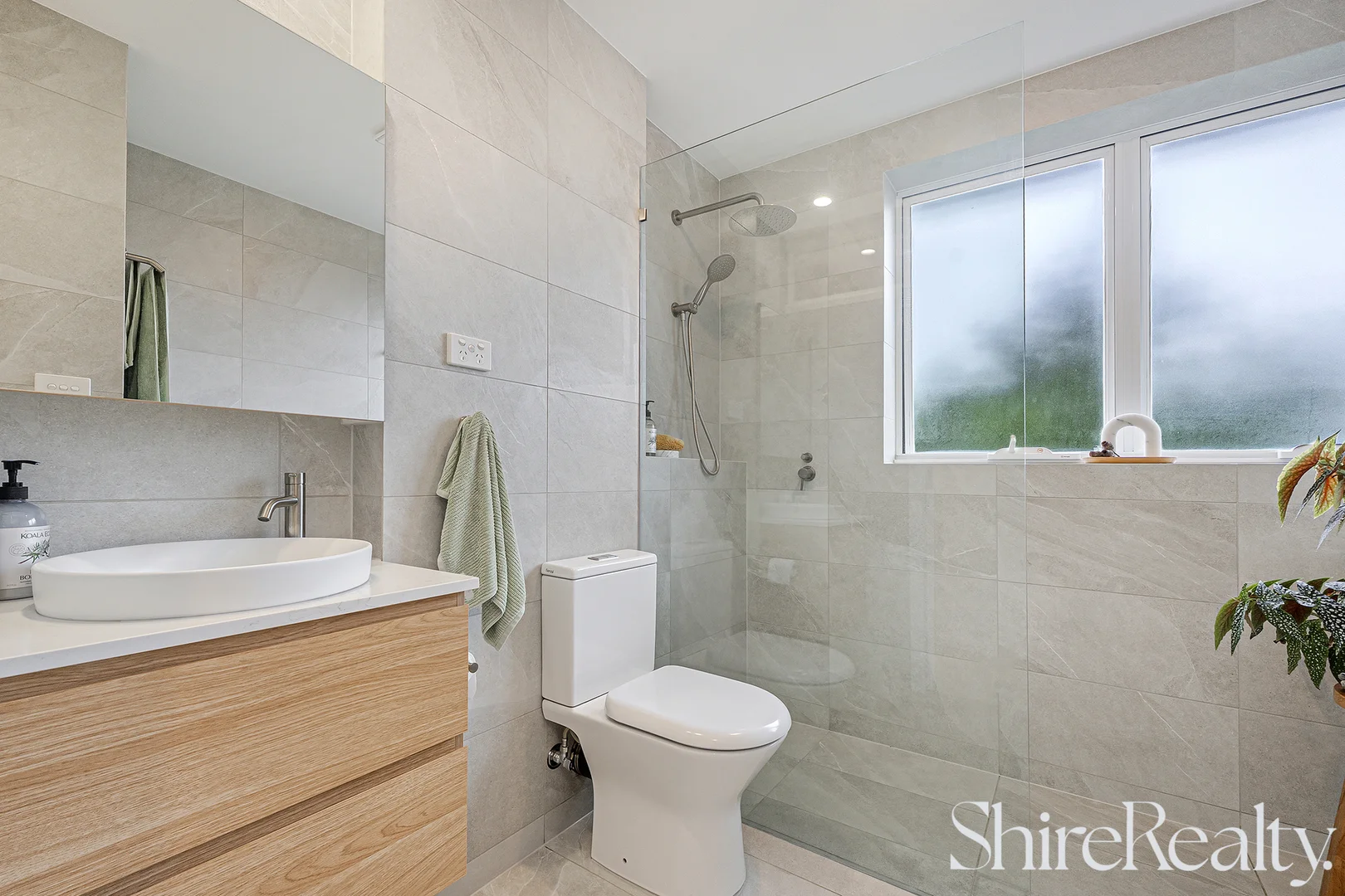 Additional image 9 of 13/35 Surfview Road, Mona Vale NSW 2103